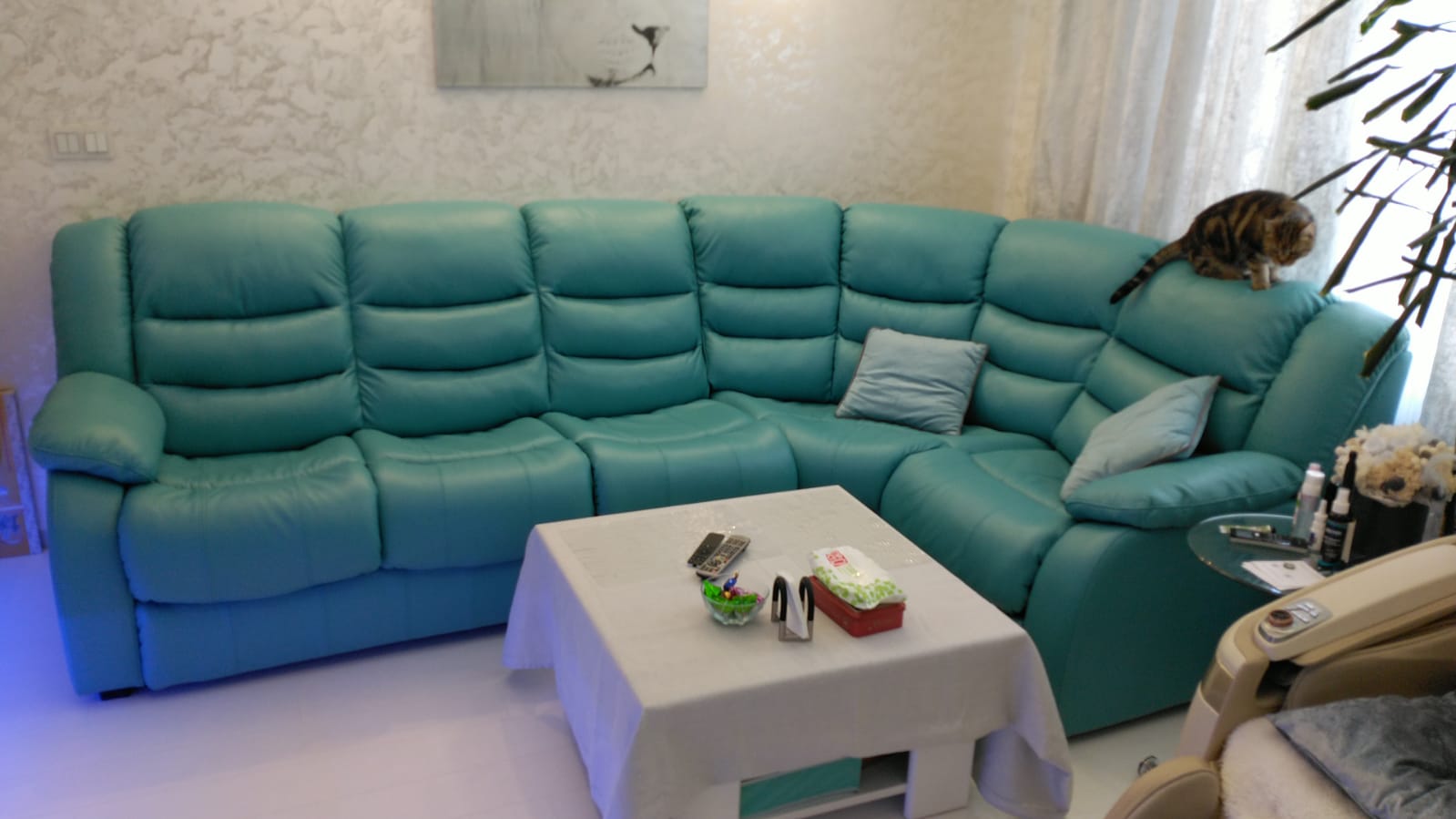 Перетяжка дивана на дому. Крымск